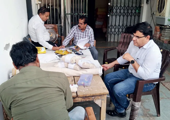 नीमच में चाय में इलायची की जगह छिलके के इस्तेमाल का मामला, ₹1.38 लाख का माल जब्त