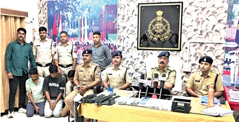 हाइटेक शातिर गैंग बेनकाब: गरोठ में गैस कटर से ATM काटकर लाखों की चोरी, 3 राज्यों से 3 आरोपी गिरफ्तार