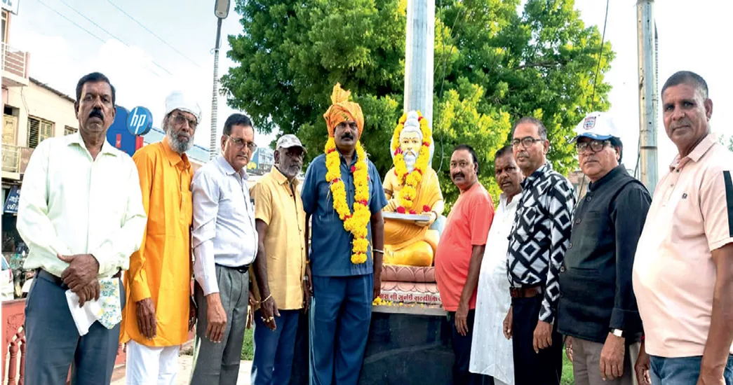 आजाद समाज पार्टी के जिला प्रभारी ओमप्रकाश कंडारा का वाल्मीकि चौक पर स्वागत
