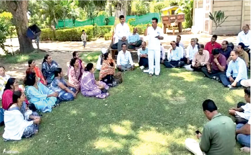 TET अनिवार्यता और प्रथम नियुक्ति: से वरिष्ठता की मांग को लेकर शिक्षकों का धरना