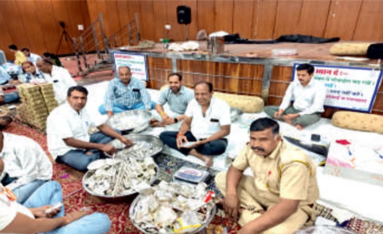 सांवलिया सेठ मंदिर के भंडार में ₹31.17 करोड़ की भेंट, 92 किलो से अधिक चांदी प्राप्त
