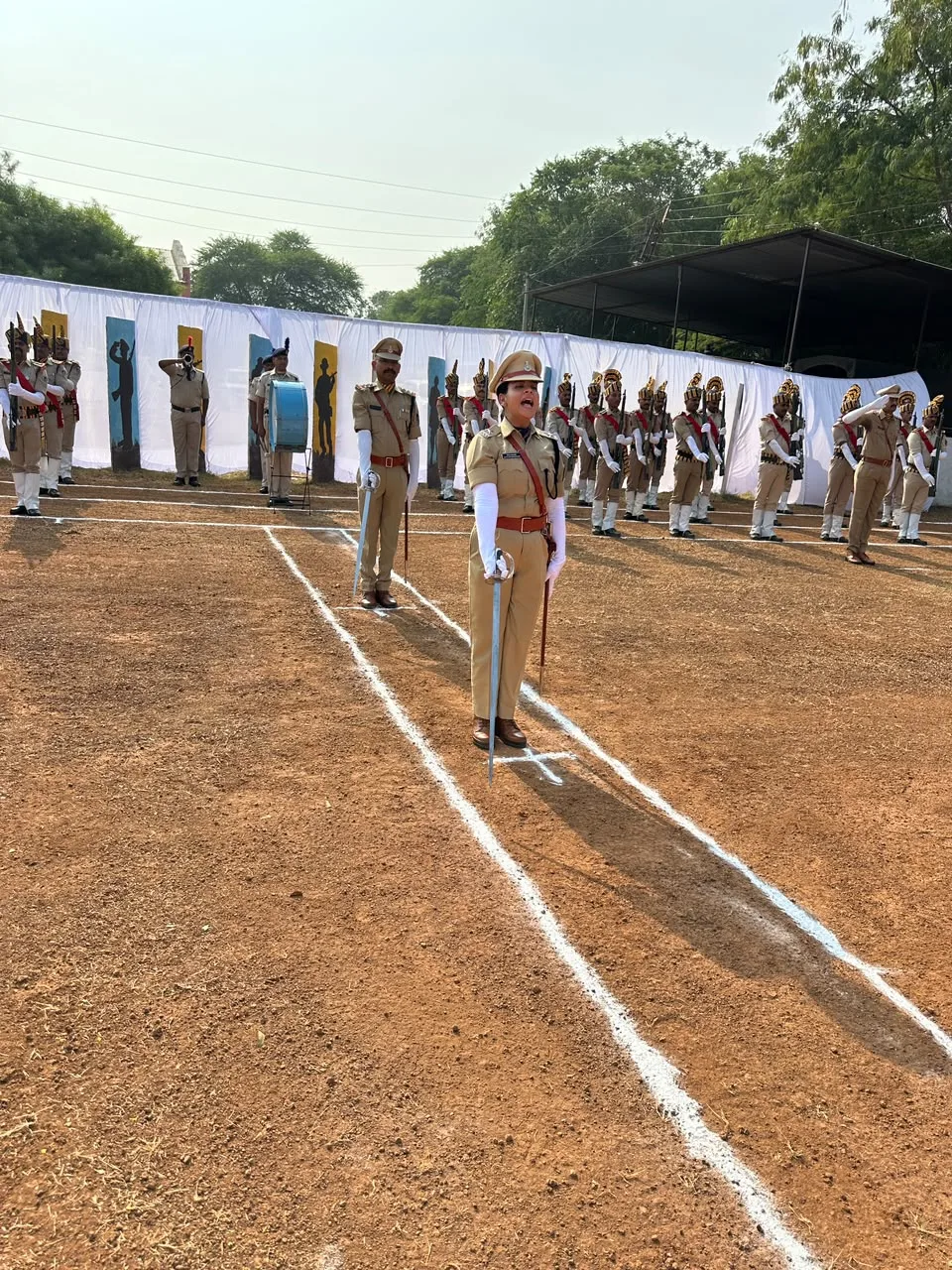 नीमच में पुलिस स्मृति दिवस पर शहीदों को सलामी, एसपी ने पढ़े बलिदानी जवानों के नाम