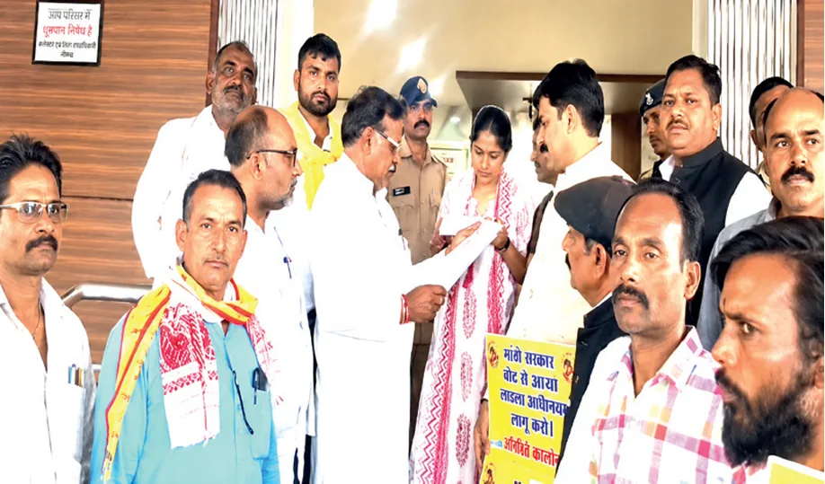 नीमच में OBC महासभा का प्रदर्शन, 27% आरक्षण बहाली और जातिगत जनगणना की मांग