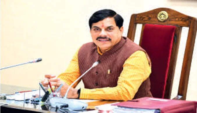 मध्यप्रदेश के 12 जिलों में सूखे के हालात, किसानों को राहत देने की तैयारी: दीपावली पर मिट्टी के दीये खरीदने की अपील