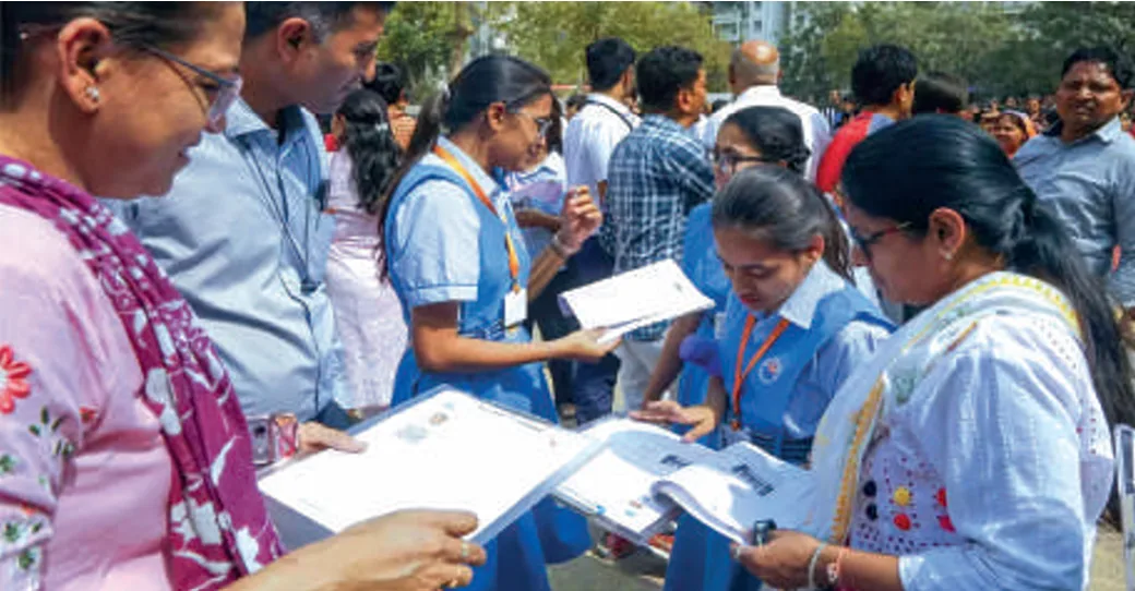 CBSE 2028 की 10वीं बोर्ड परीक्षा में 5 विषय अनिवार्य, स्किल पेपर में पास होने का मौका: AI मॉड्यूल स्किल स्टडी स्कीम में शामिल नहीं