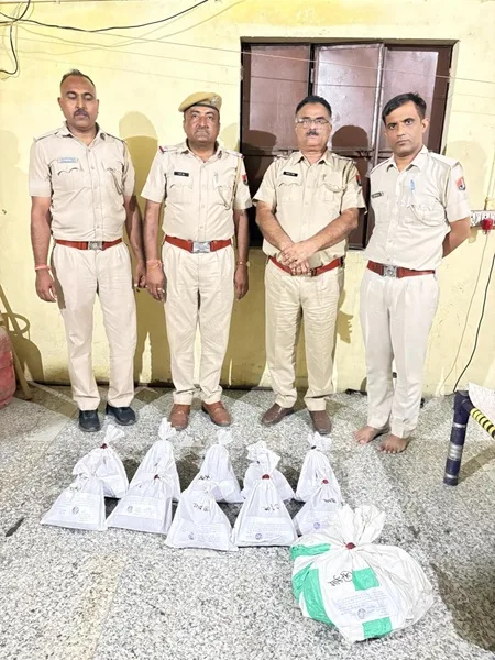 1 करोड़ की अफीम के साथ रतलाम का तस्कर गिरफ्तार, नीमच से गुजरात ले जा रहा था खेप